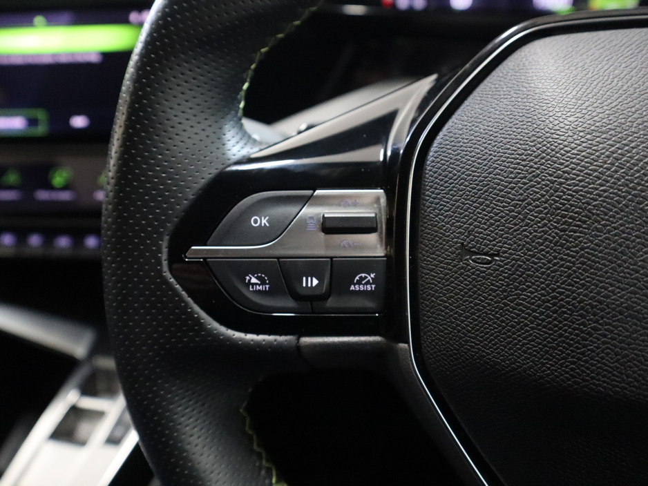 2023 Peugeot 408 - image 13