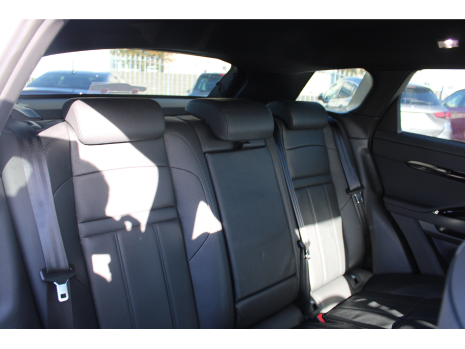 2025 Land Rover Range Rover Evoque - image 9