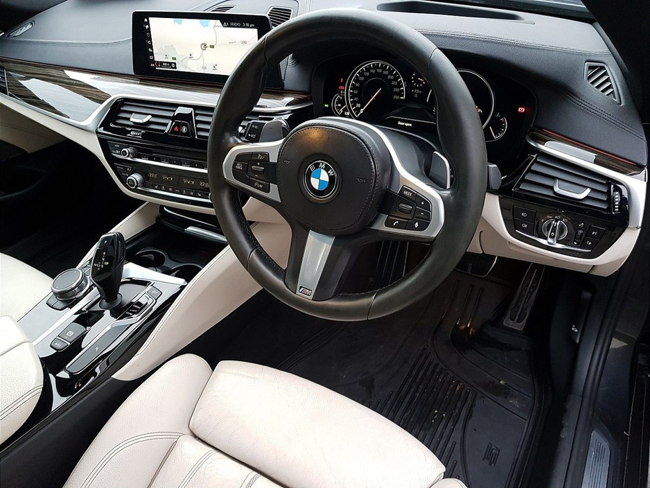 2017 BMW 5 Series 520d M Sport €29,995