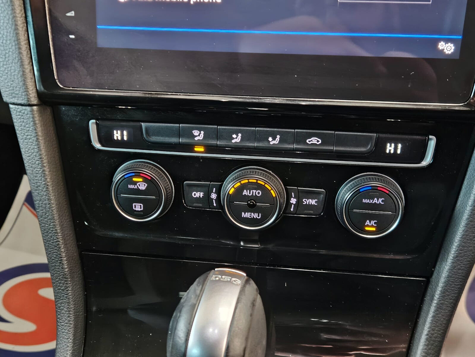 2017 Volkswagen Golf - image 11