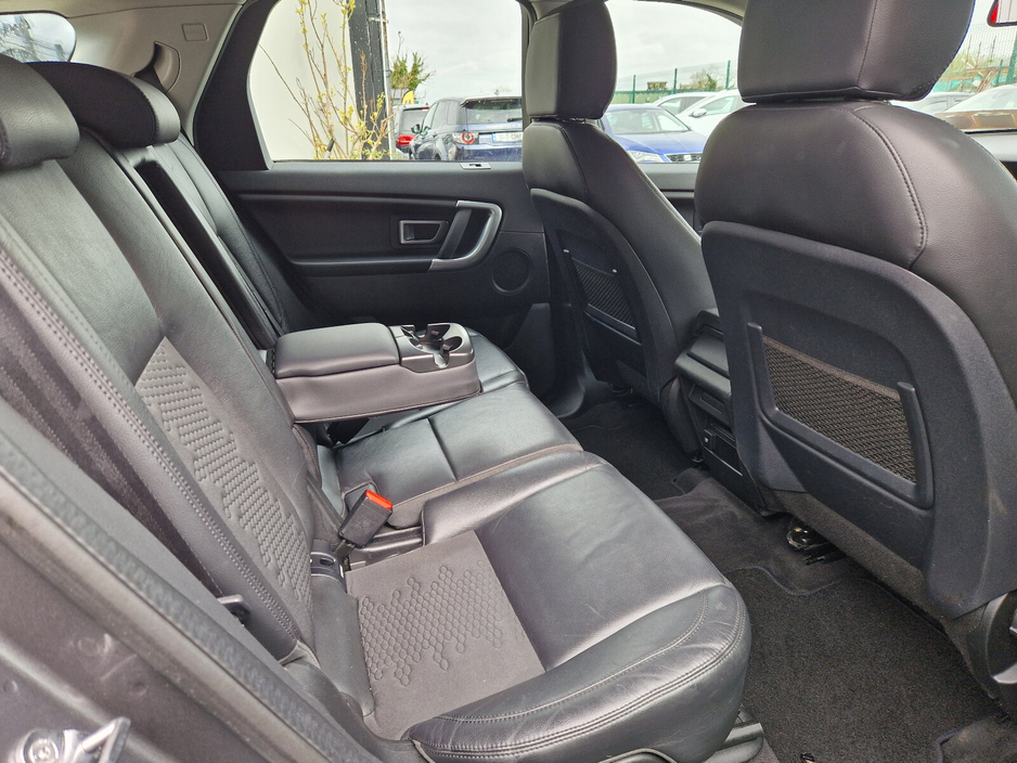 2019 Land Rover Discovery Sport - image 15