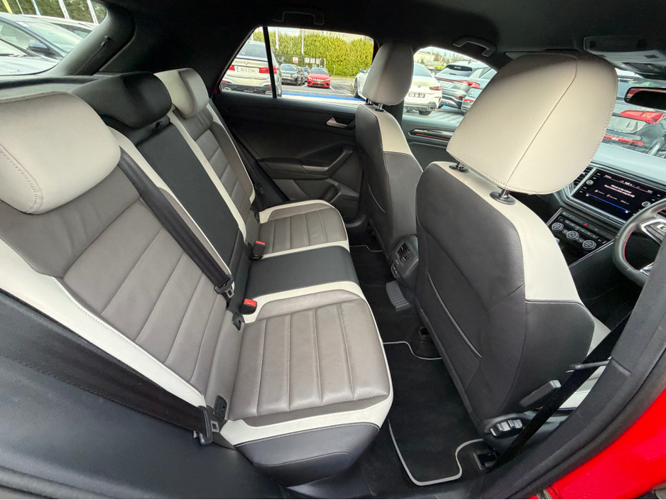 2020 Volkswagen T-Roc - image 29