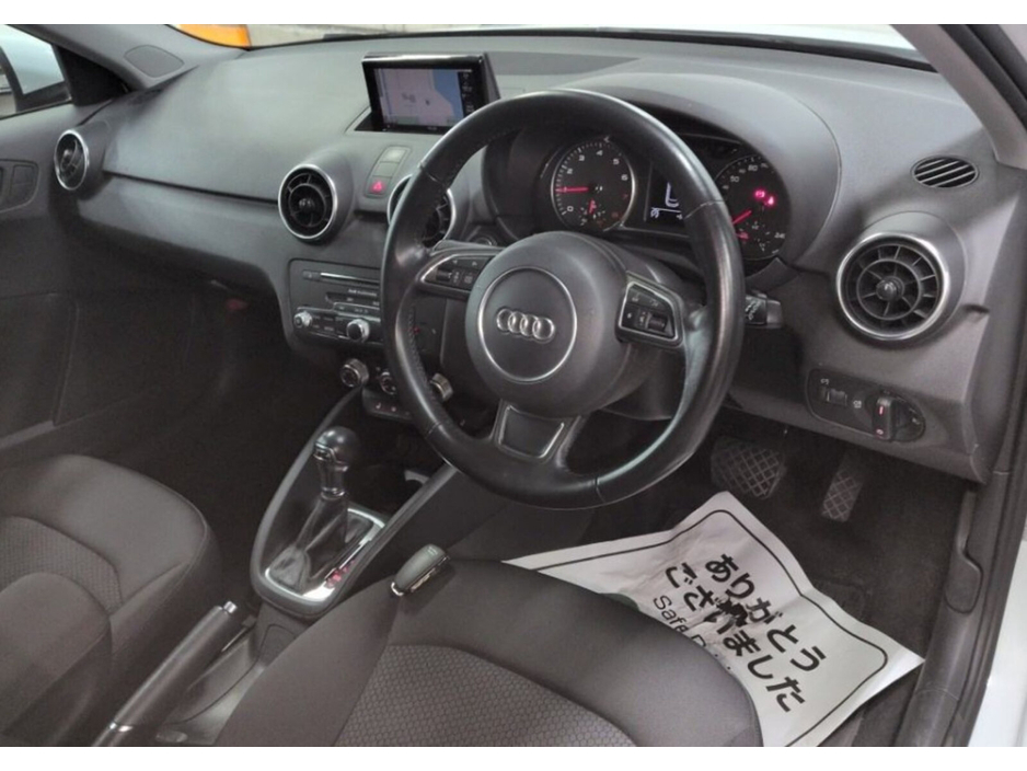 2017 Audi A1 - image 5