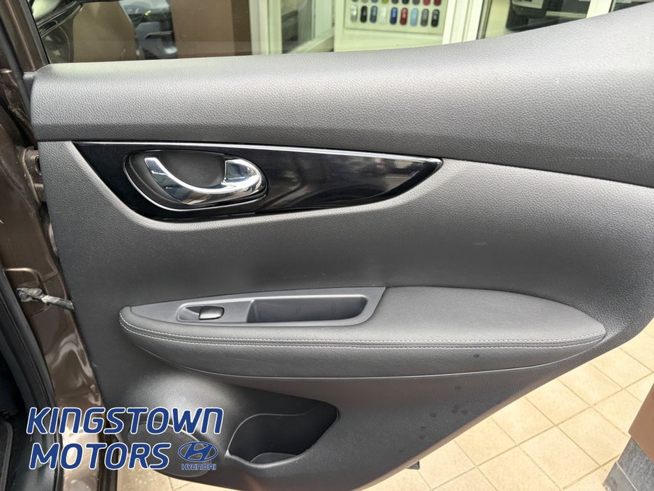 2017 Nissan Qashqai - image 10