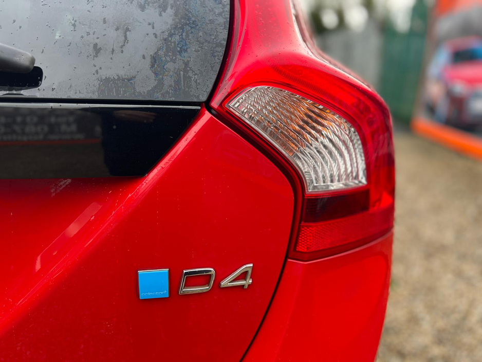 2015 Volvo V60 - image 21