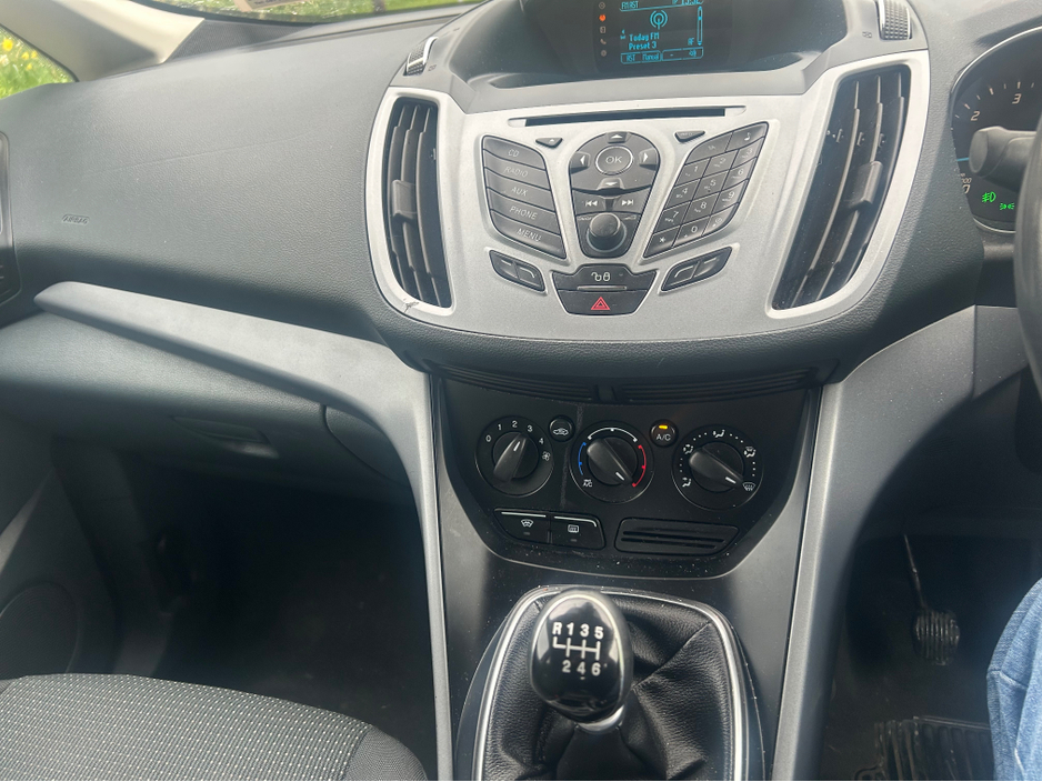 2014 Ford C-Max - image 13