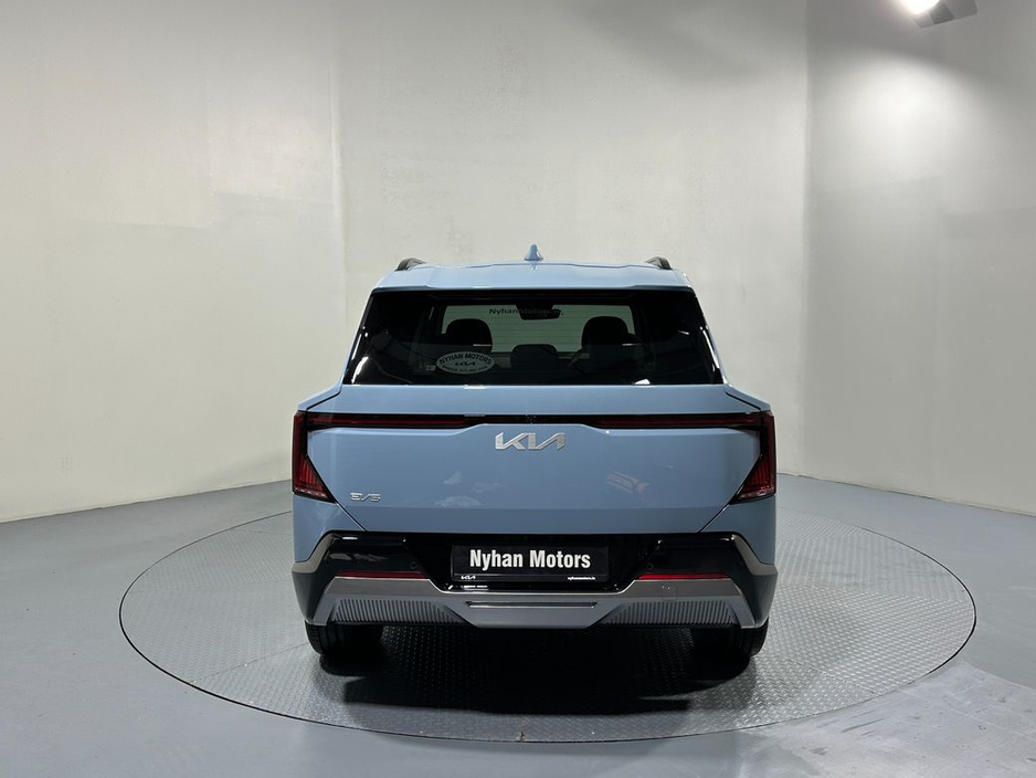 2026 Kia EV5 - image 6