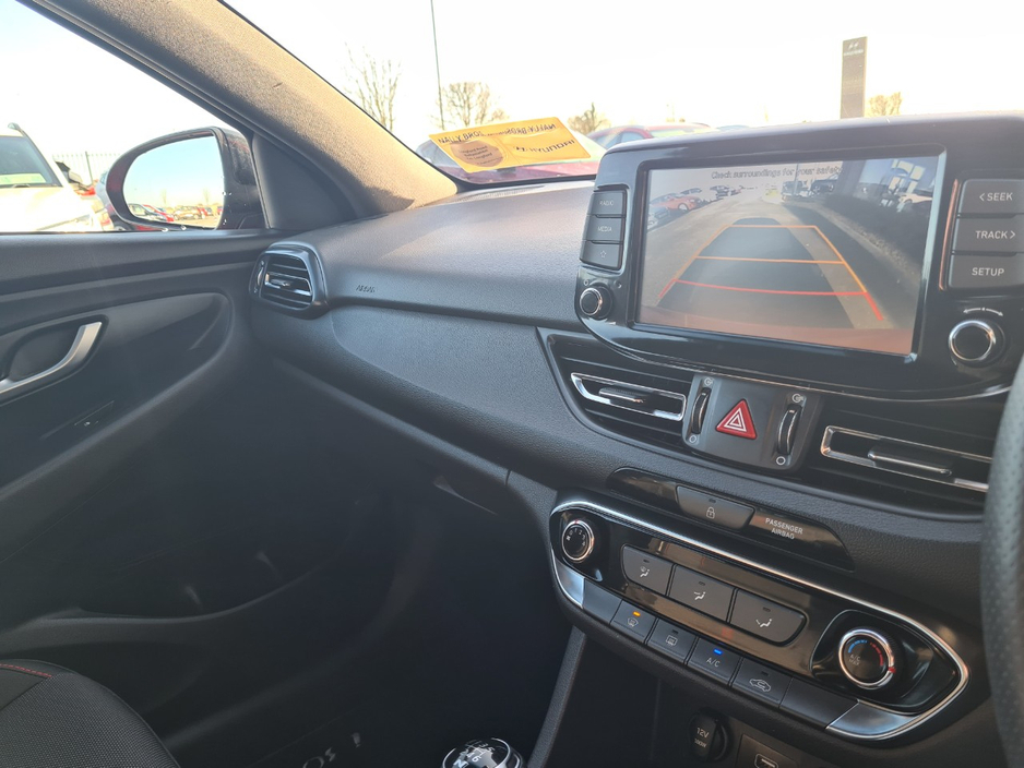 2023 Hyundai i30 - image 13