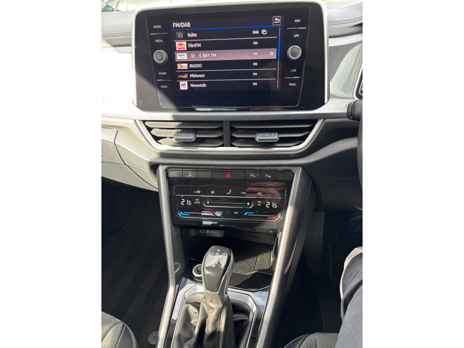 2023 Volkswagen T-Roc - image 37