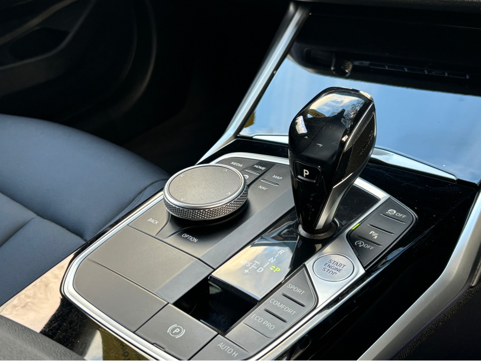 2020 BMW 3 Series 318D SE 4DR AUTO *M-SPORT ALLOYS*HEATED LEATHER*FULL SERVICE HISTORY* €18,950