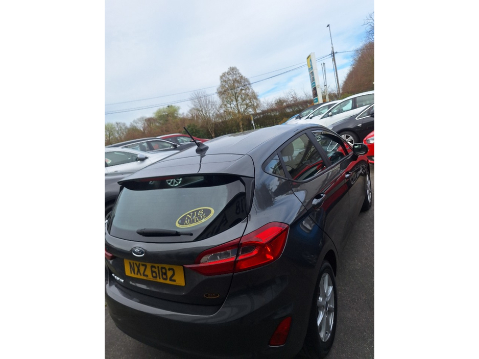 2019 Ford Fiesta - image 4