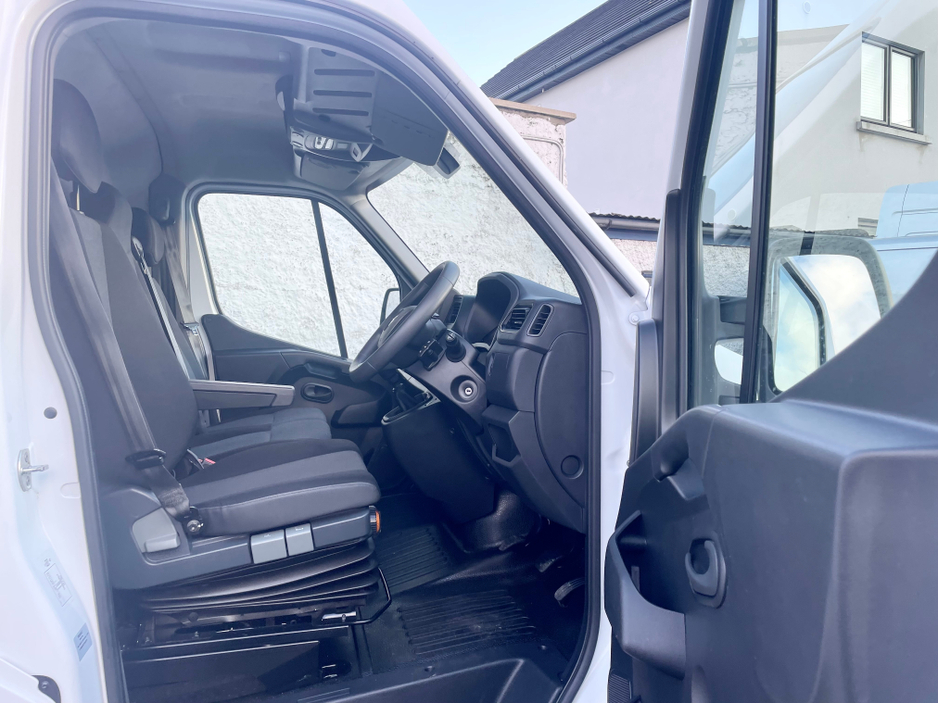 2023 Renault Master LM35 BUSINESS+ 2.3 BLUE DCI 135PS LWB €19,000