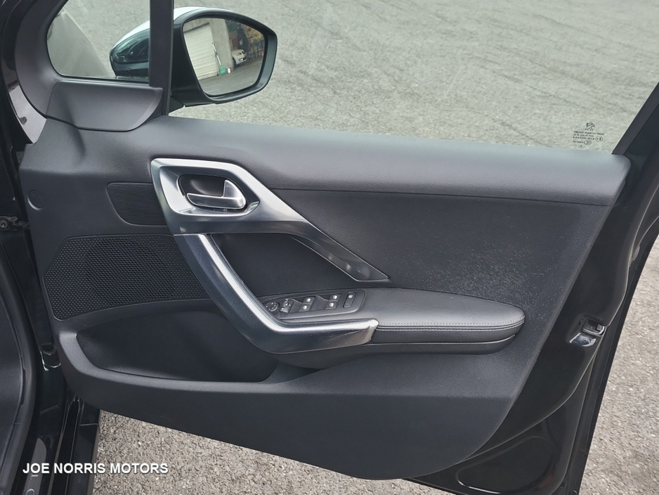 2016 Peugeot 2008 - image 25