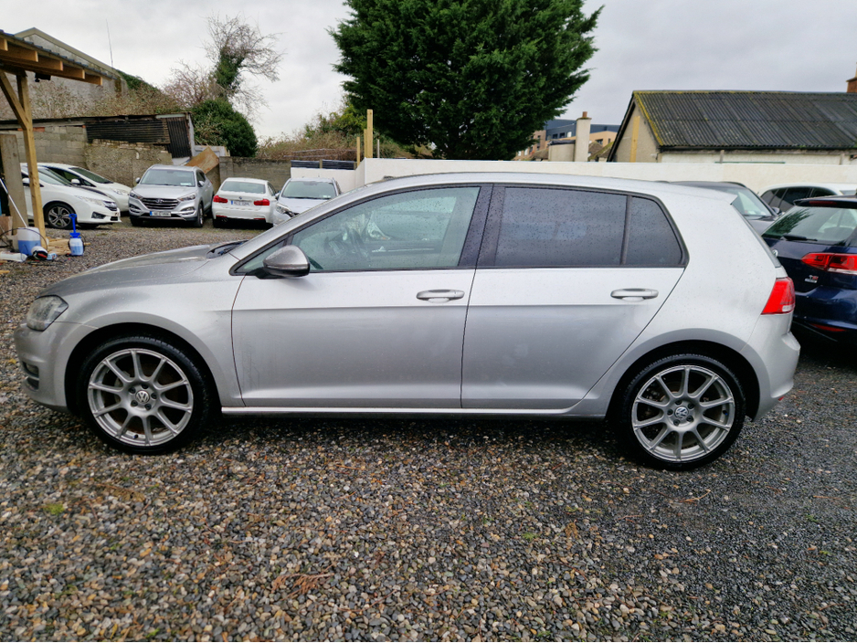2013 Volkswagen Golf 1.4 TSI Highline | Leather interior €12,450
