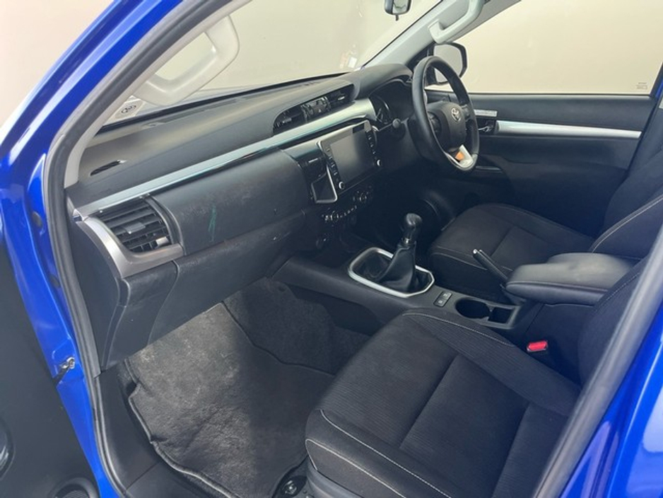 2021 Toyota Hilux 2.4 DOUBLE CAB SR5 €39,950