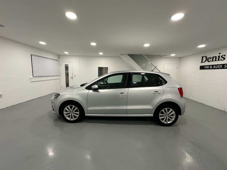 2016 Volkswagen Polo - image 9