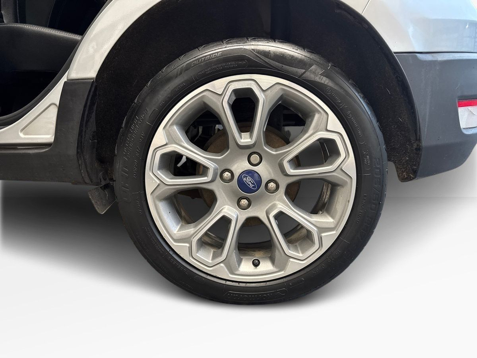 2020 Ford Ecosport - image 5