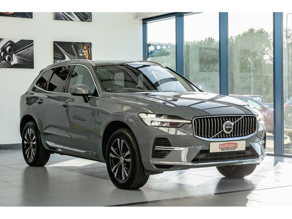 2022 Volvo XC60 T6 CORE BRIGHT SUNROOF 350BHP AWD €42,899