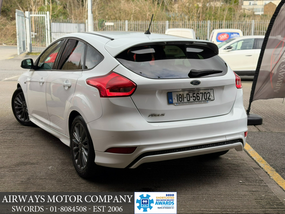2018 Ford Focus - image 19