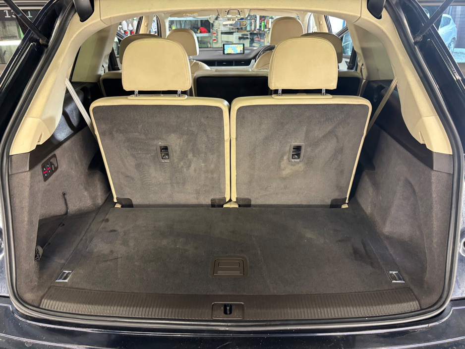 2016 Audi Q7 - image 13