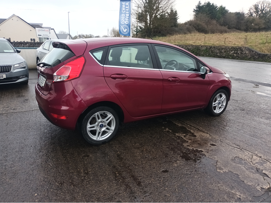 2015 Ford Fiesta - image 5