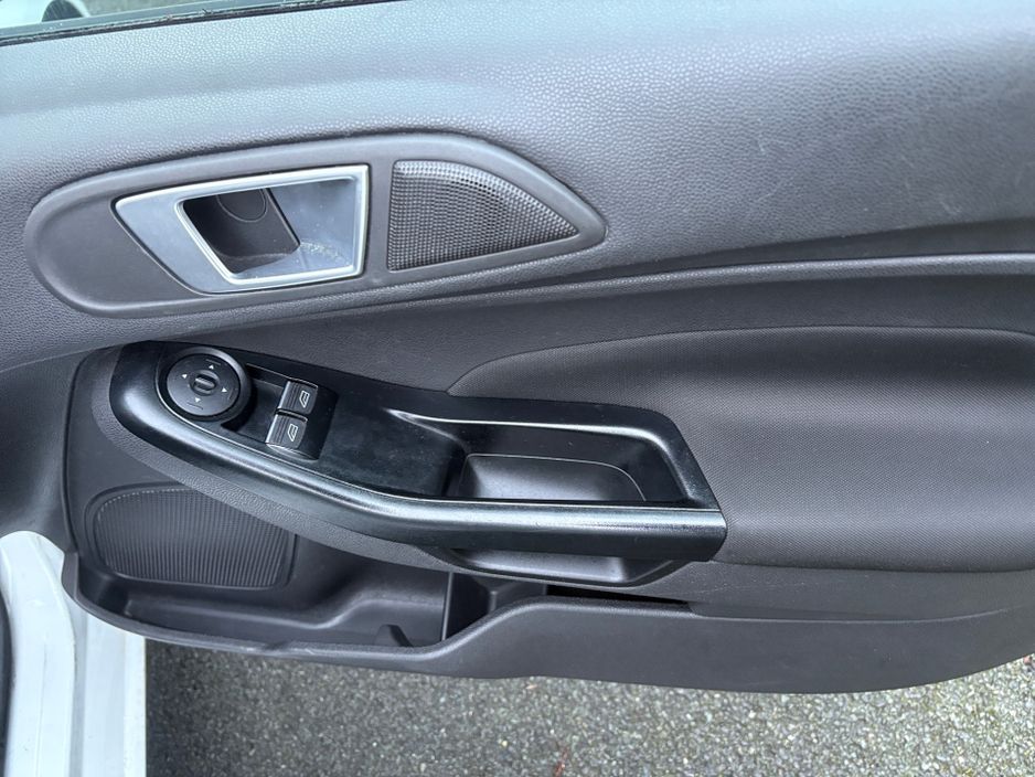 2015 Ford Fiesta MCA ZETEC 1.25 60PS M5 4DR €8,500