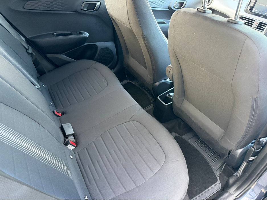 2023 Hyundai i10 - image 10