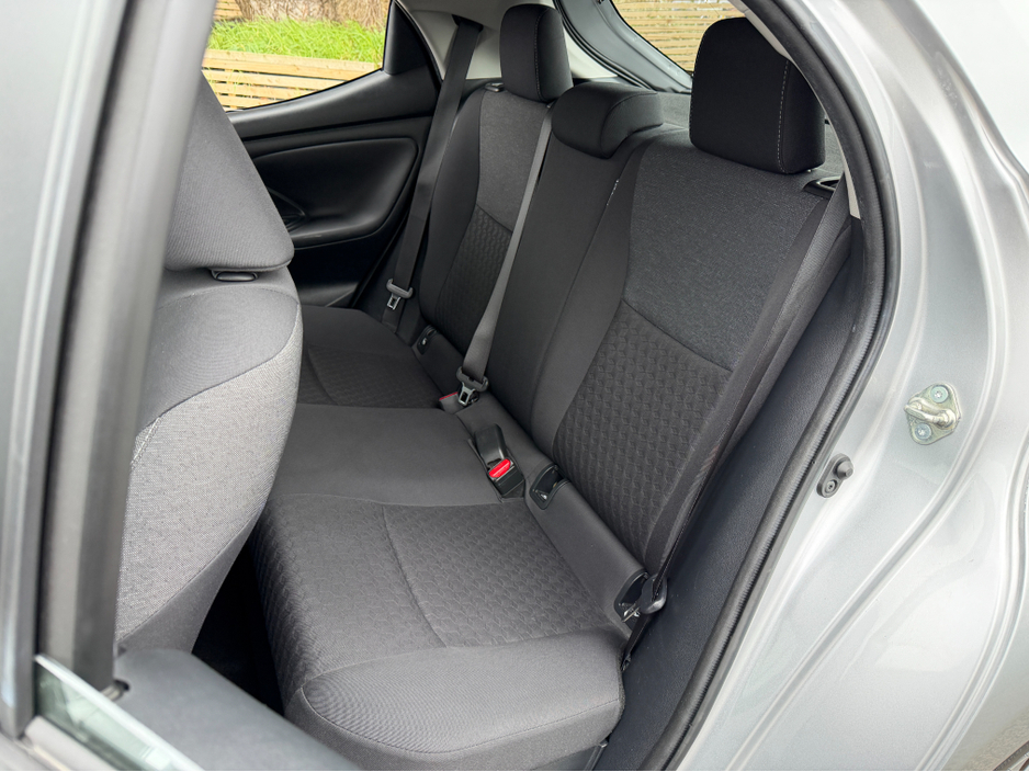2023 Toyota Yaris - image 22