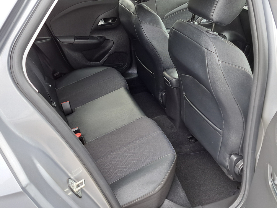 2021 Opel Corsa - image 15