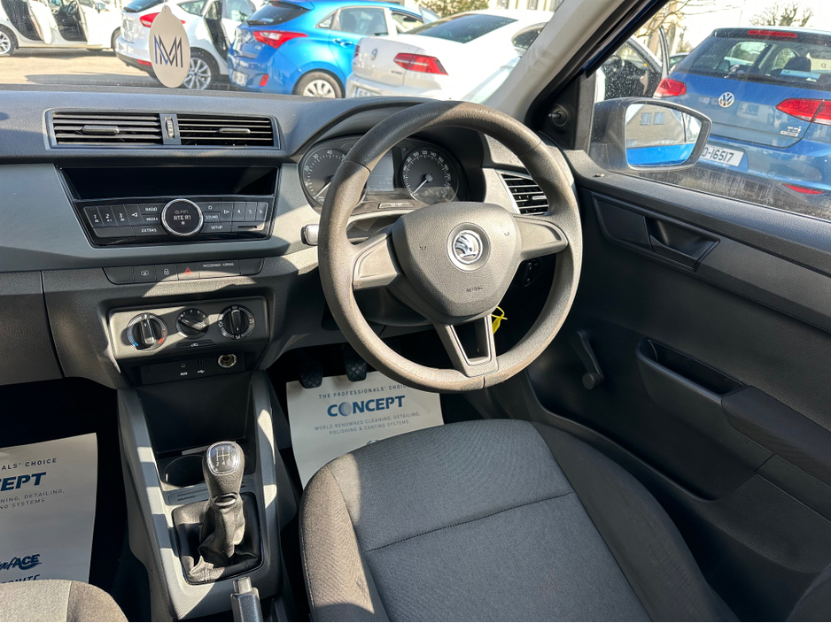 2015 Skoda Fabia - image 17