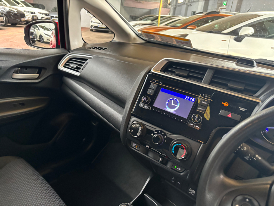 2019 Honda Jazz - image 12