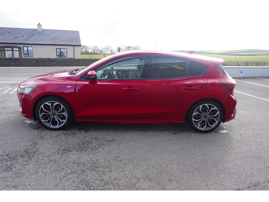 2025 Ford Focus - image 7