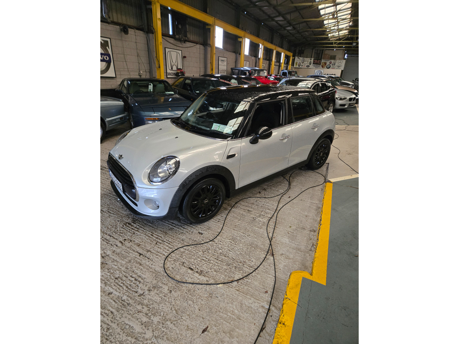 2018 MINI Hatch XS52 4DR COOPER// STUNNING CAR IRSIH CAR FROM NEW FULL MAIN DEALER SERVICE HISTORY €14,950