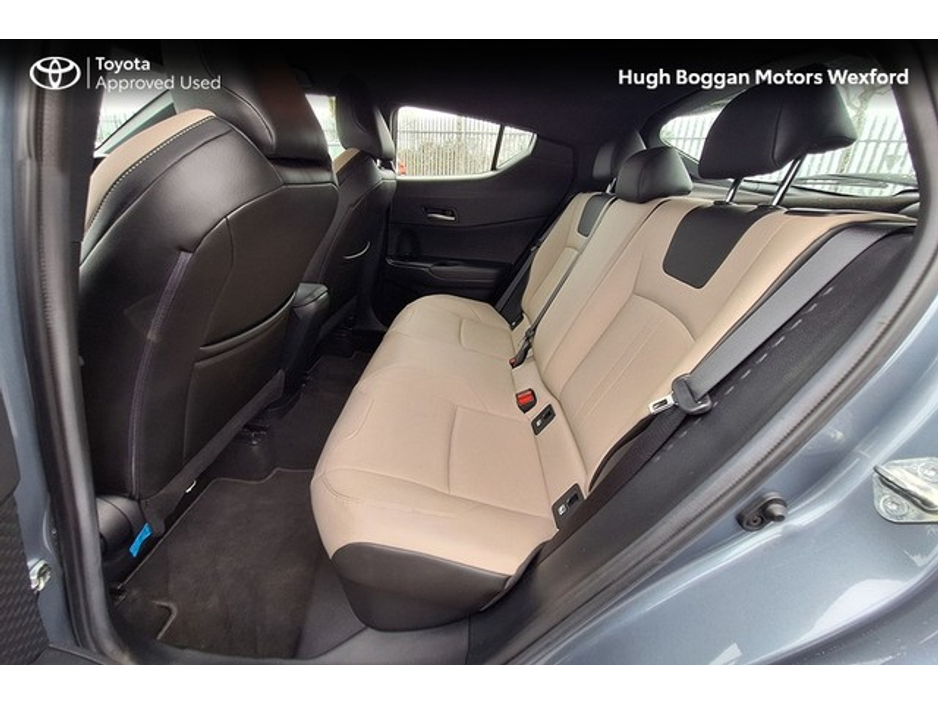 2023 Toyota C-HR - image 7