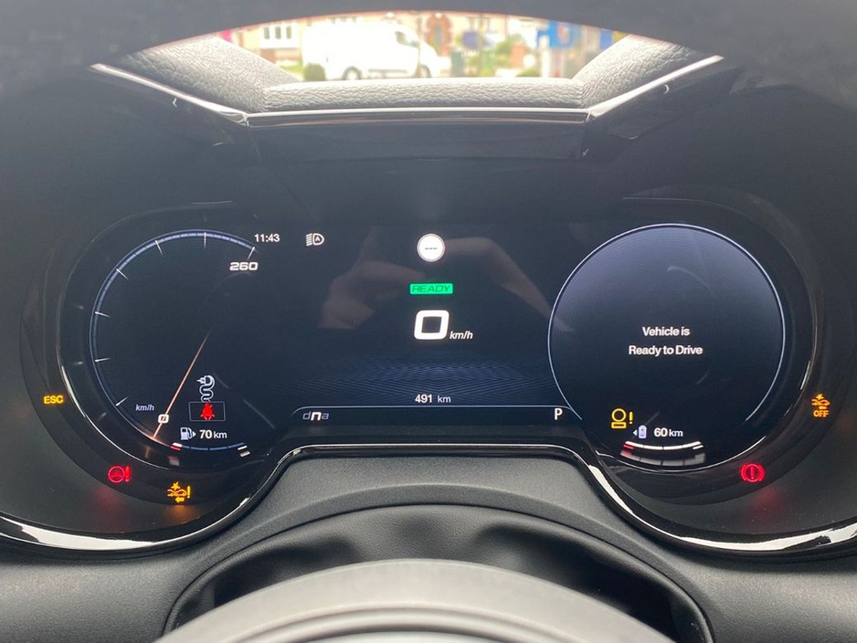 2025 Alfa Romeo Tonale - image 23