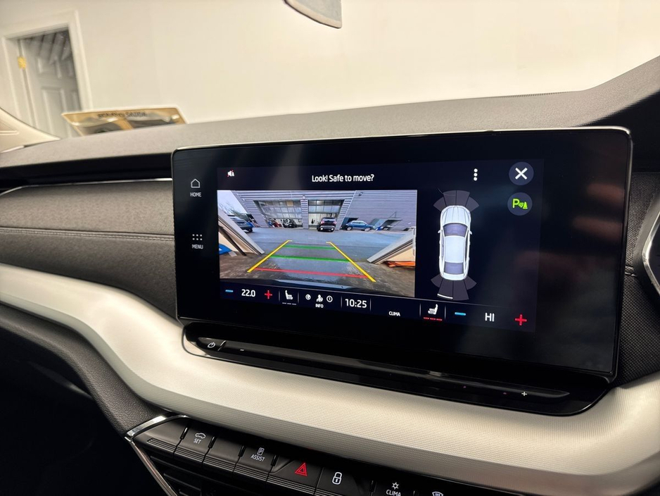 2023 Skoda Octavia - image 21