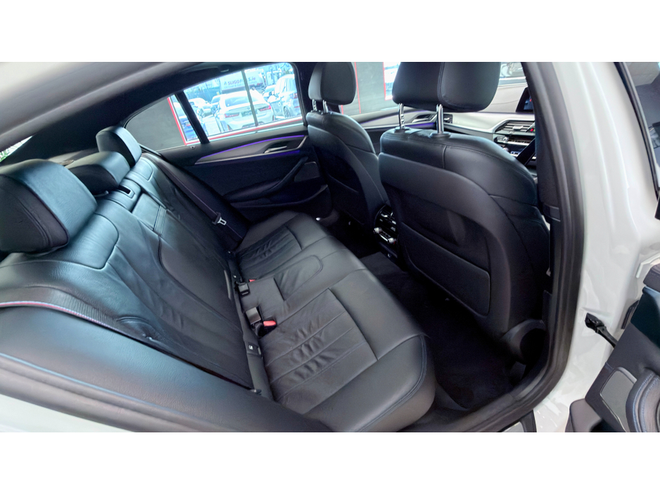 2018 BMW 5 Series - image 16
