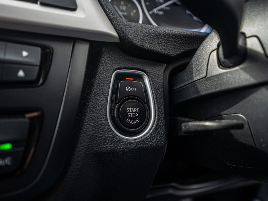 2014 BMW 3 Series - image 24