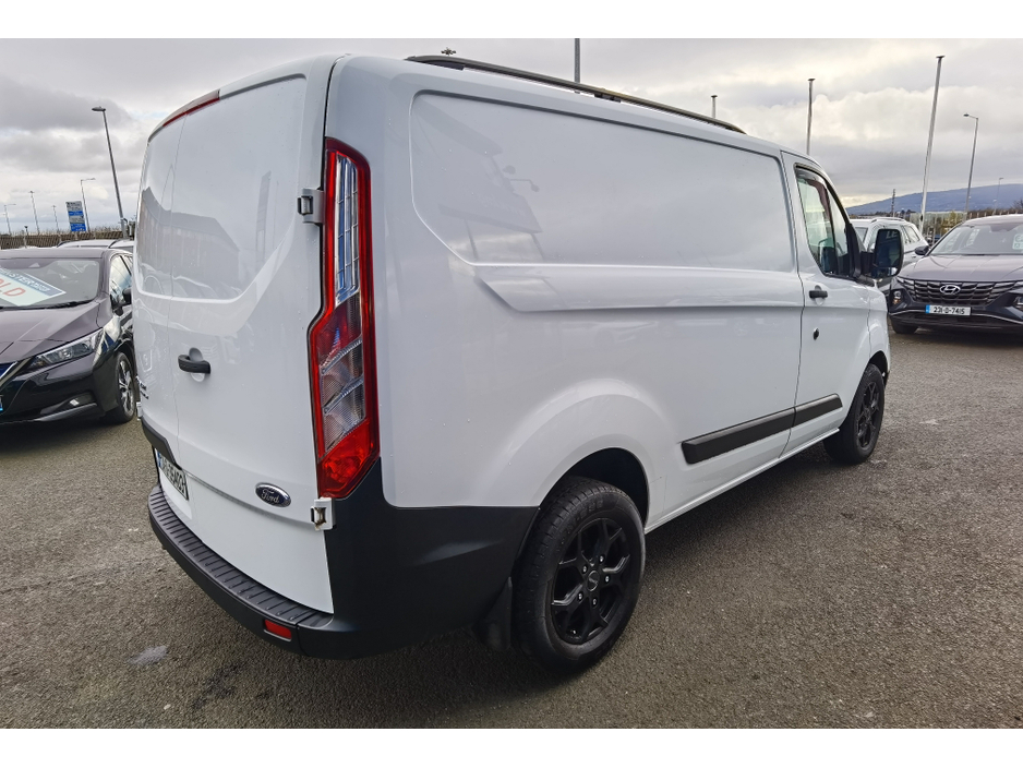 2021 Ford Transit Custom - image 5