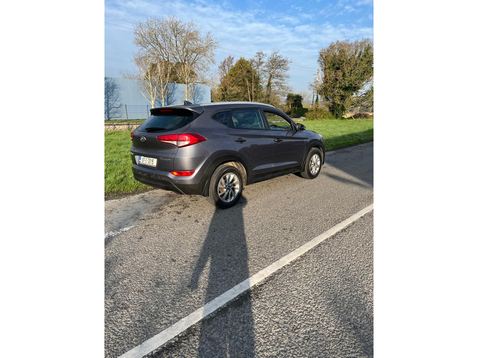 2016 Hyundai Tucson - image 6
