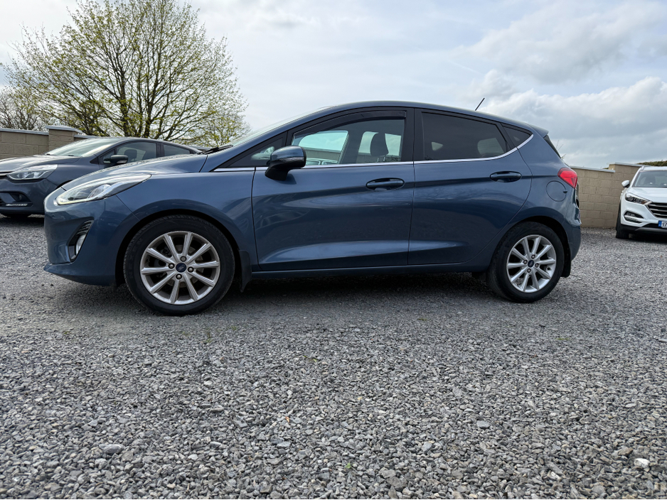 2021 Ford Fiesta - image 8