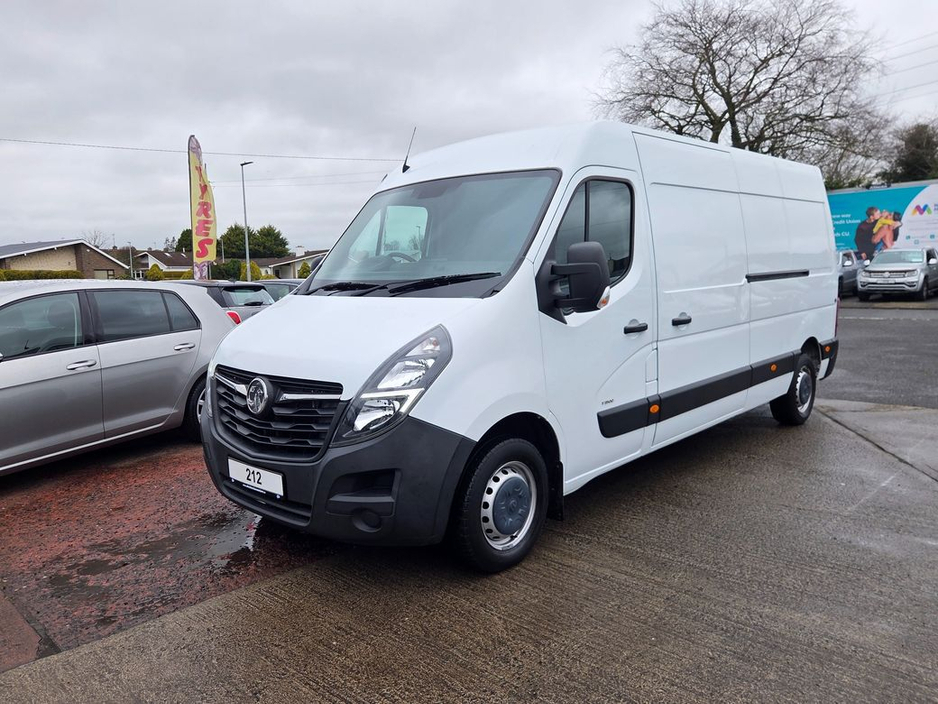 2021 Vauxhall Movano - image 6