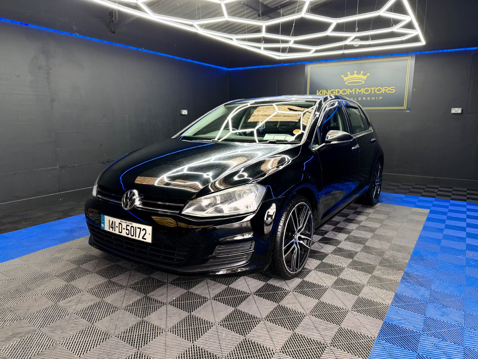 2014 Volkswagen Golf - image 5