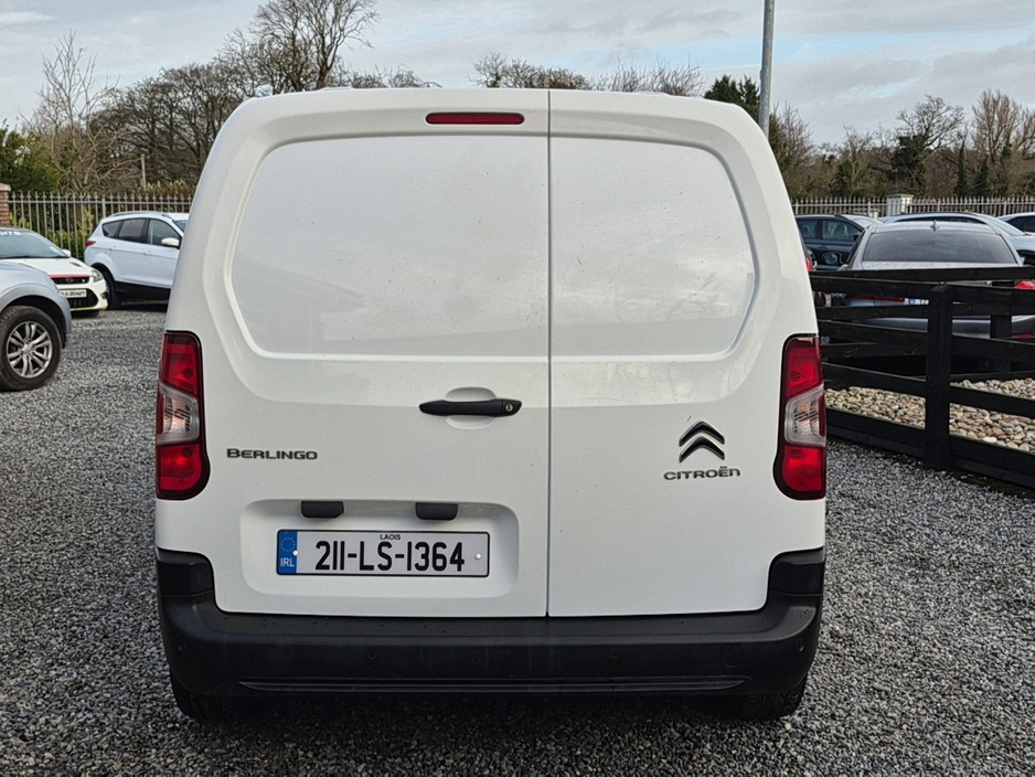 2021 Citroen Berlingo Enterprise 650 Van 1.5 Diesel with 3 seats in front and side loading door.