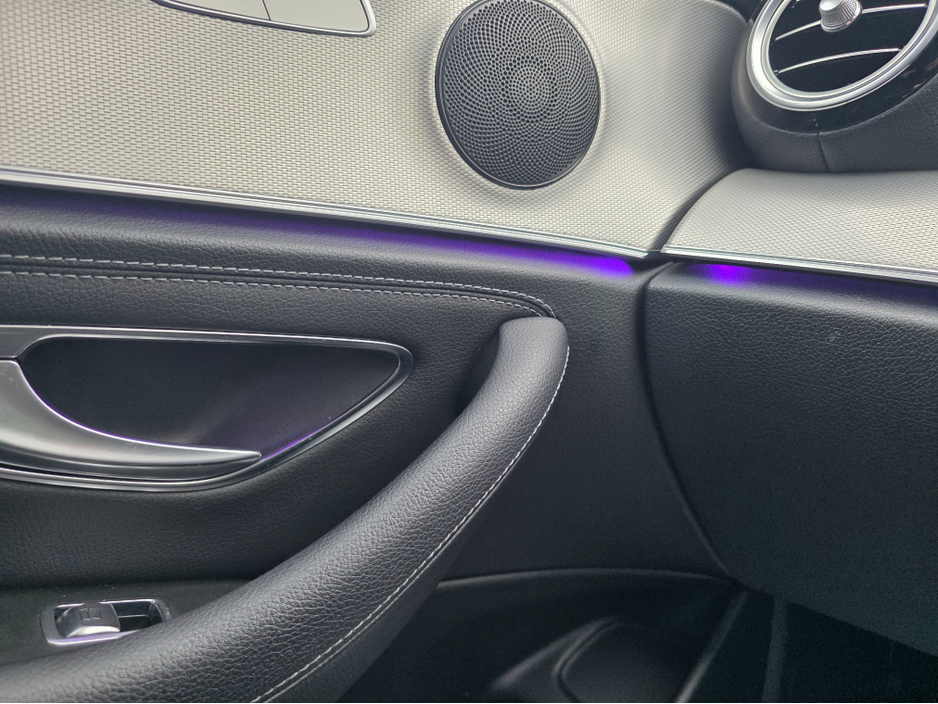 2018 Mercedes-Benz E Class - image 2