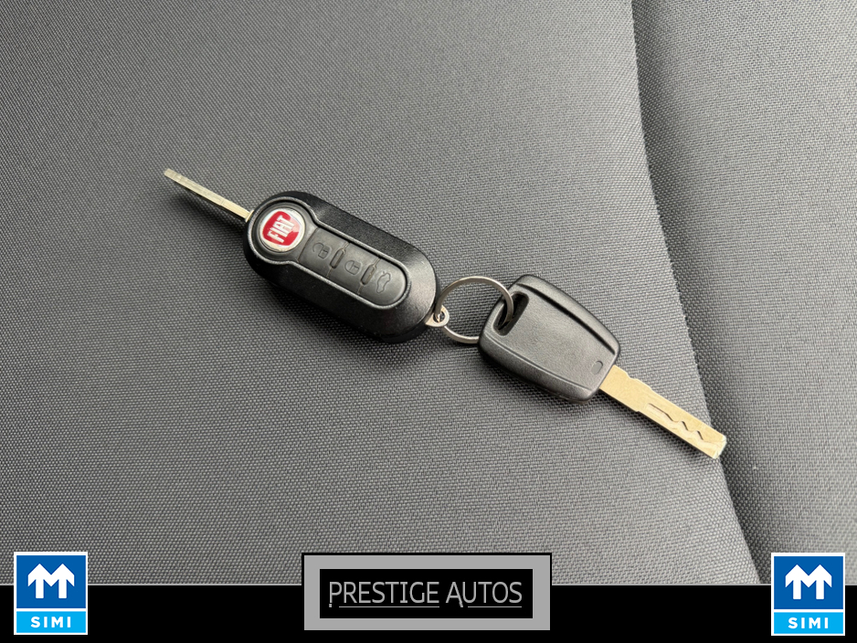 2014 Fiat 500 - image 24