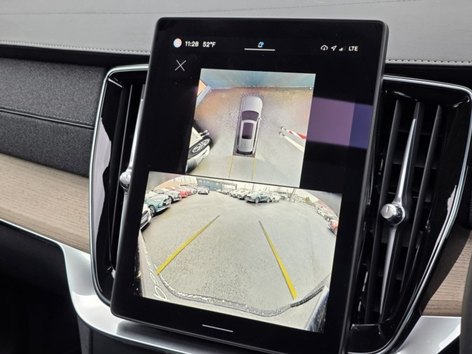 2025 Volvo XC90 T8 Plus Dark AWD €79,895