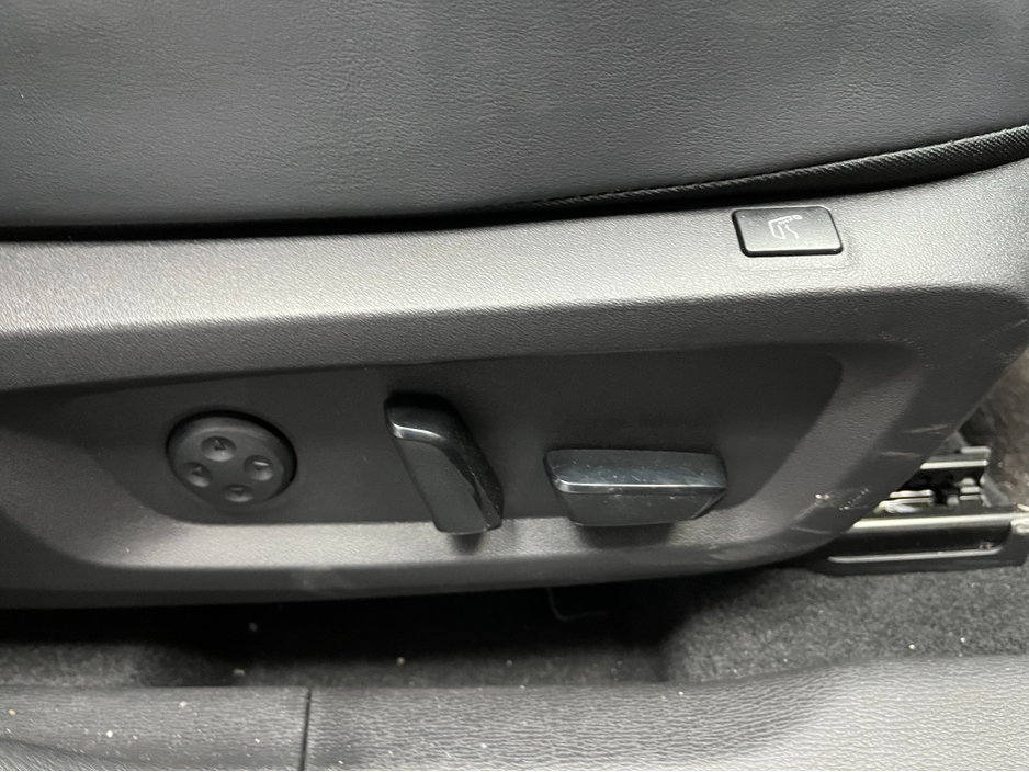 2024 Mitsubishi Outlander - image 12