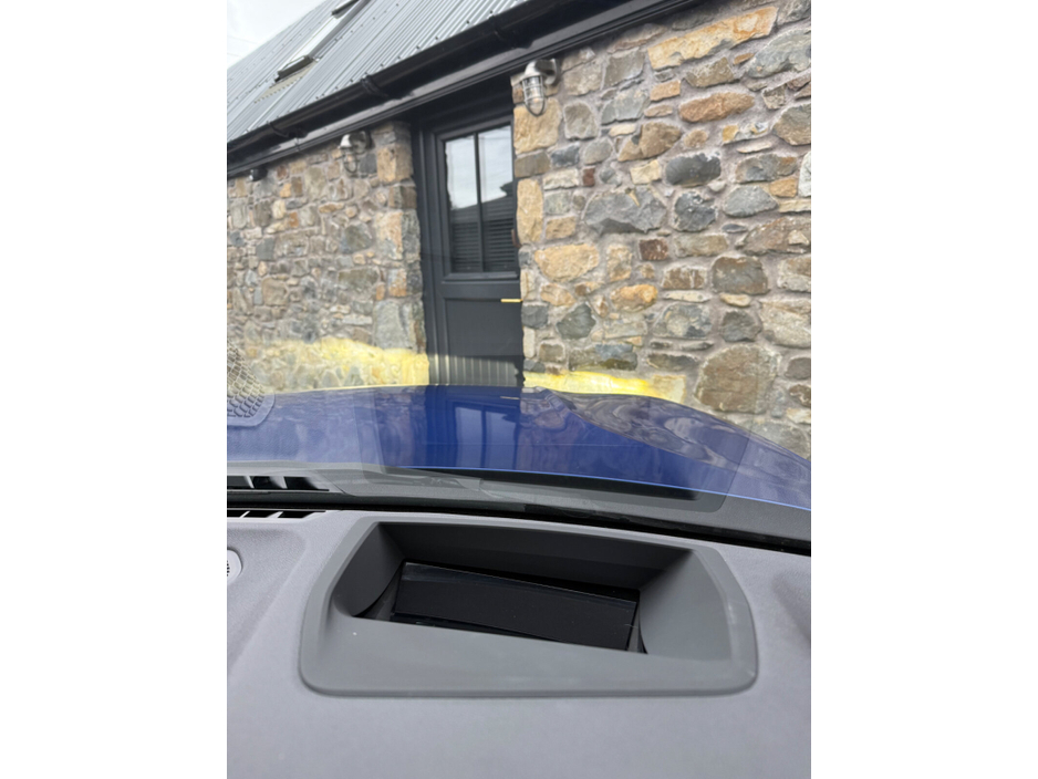 2019 BMW 3 Series - image 16