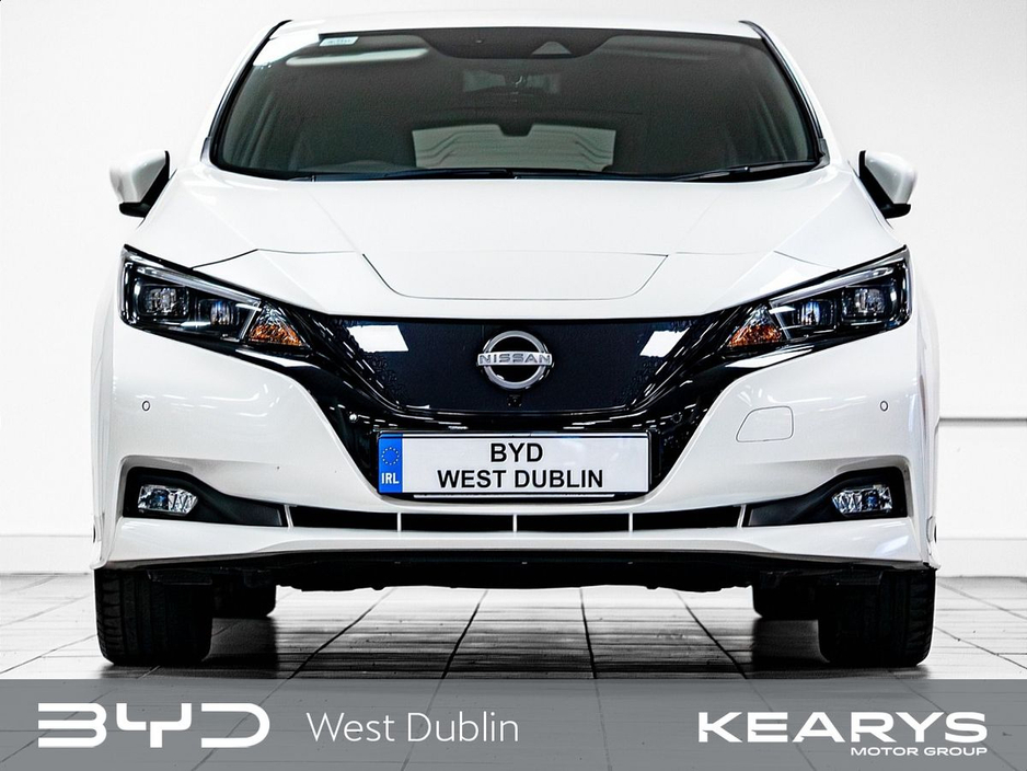 2025 Nissan Leaf - image 4